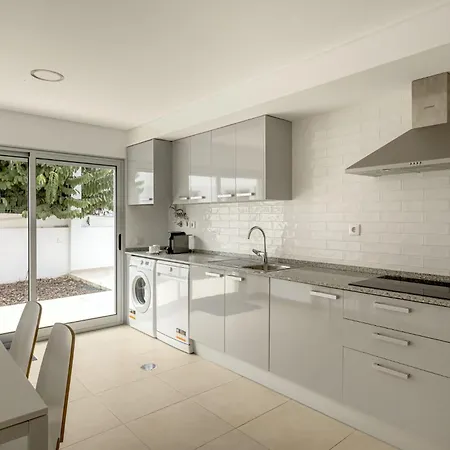 Vakantiehuis Beachside With Private Garden Aldeia do Meco