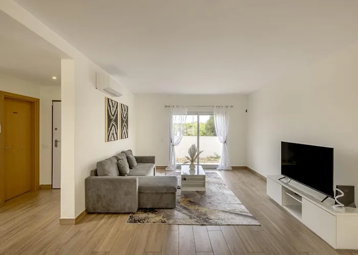 Beachside With Private Garden Aldeia do Meco