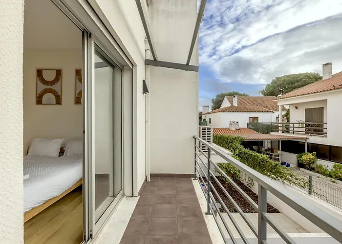 Beachside With Private Garden Vakantiehuis Aldeia do Meco