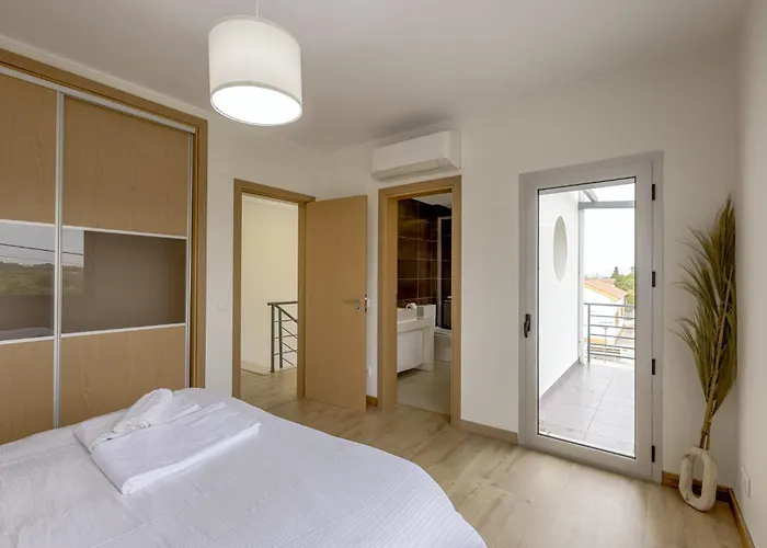 Beachside With Private Garden Vakantiehuis